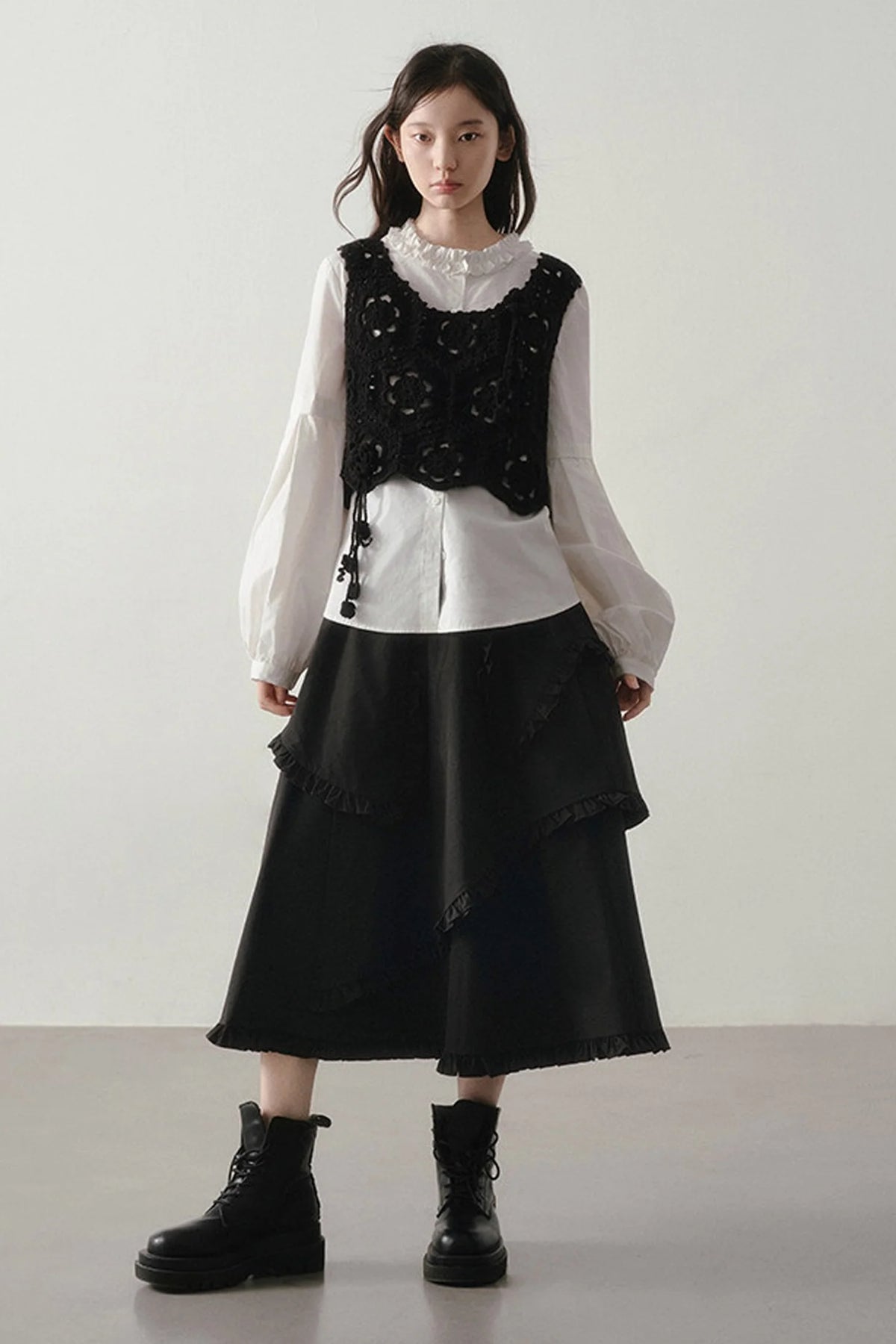 Original Design Gentle Floral Knitted Vest