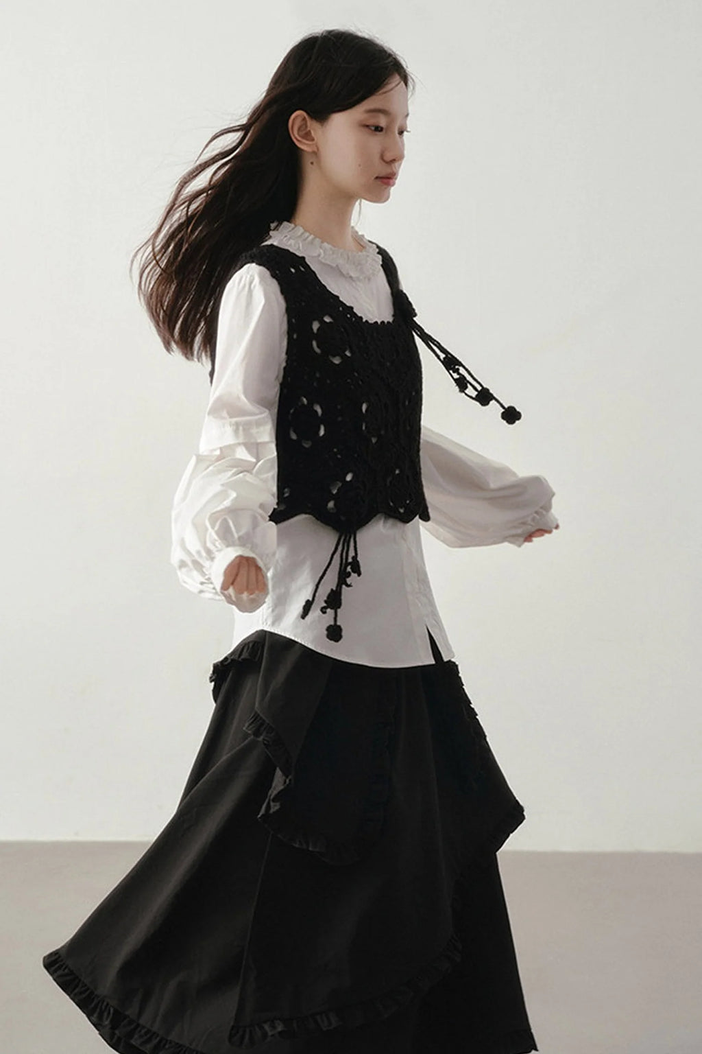 Original Design Gentle Floral Knitted Vest