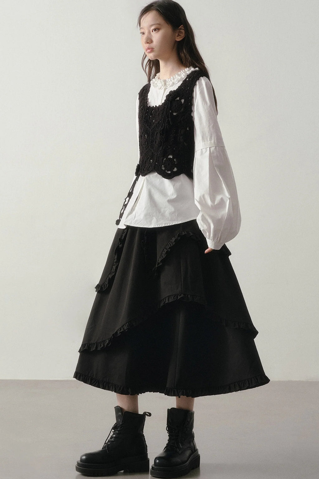 Original Design Gentle Floral Knitted Vest