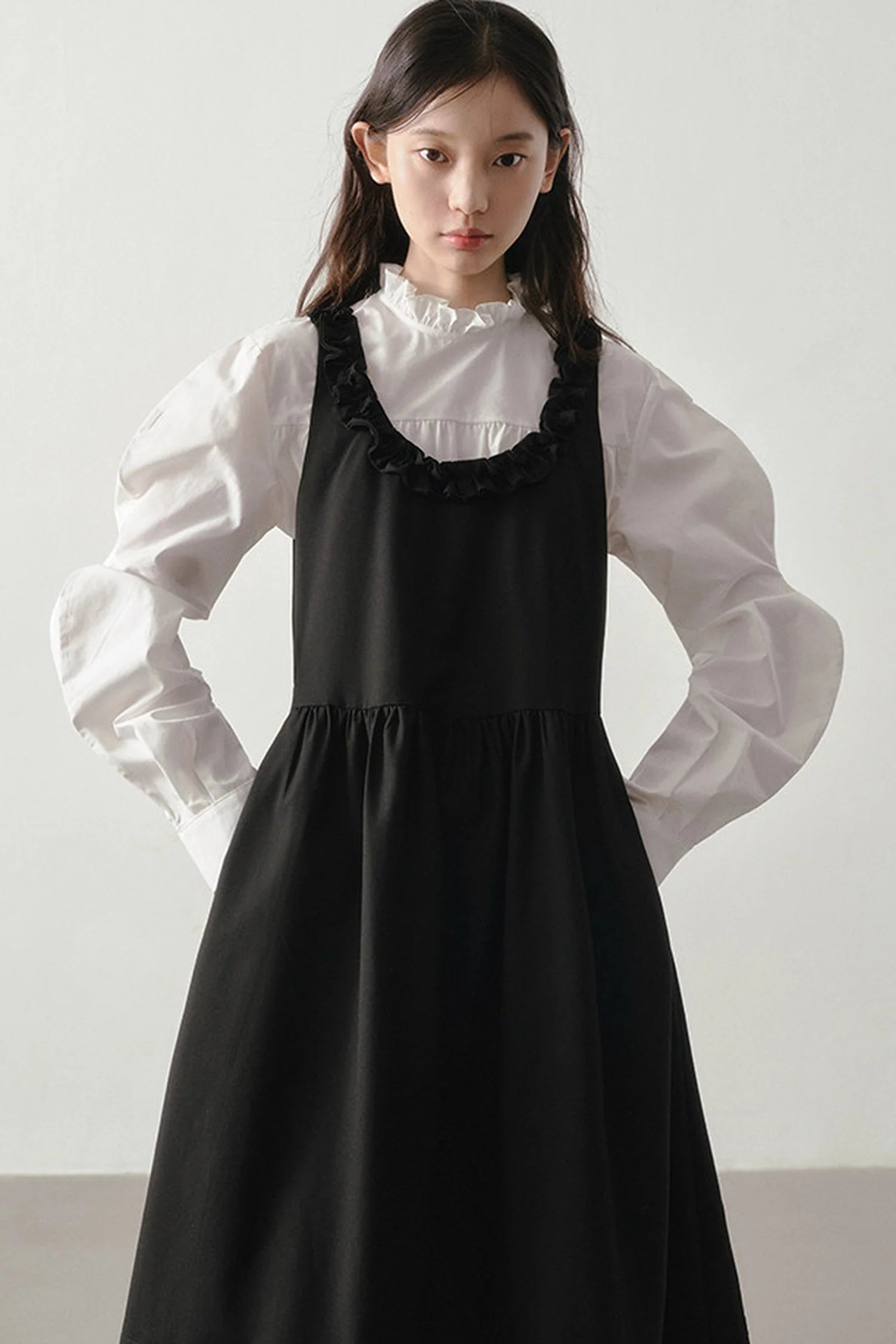 Ruffle Collar Puff Sleeve Blouse