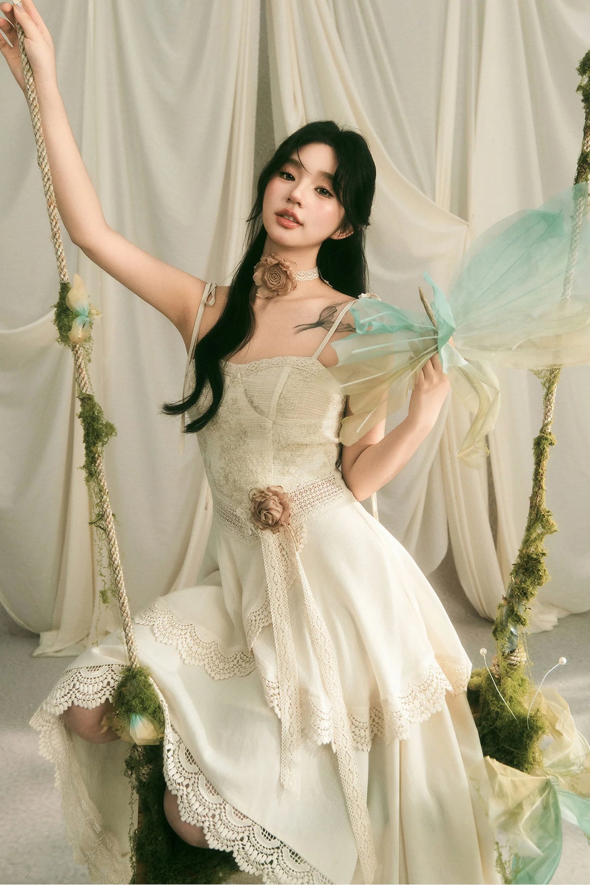 French Heavy Lace Trailing Strap Dress